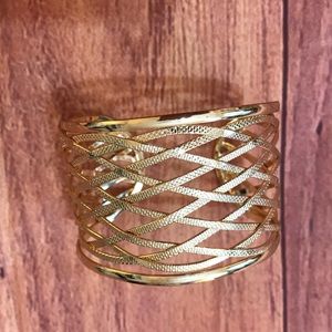 Nw/oT Unbranded Goldtone Lattice Cuff Bracelet